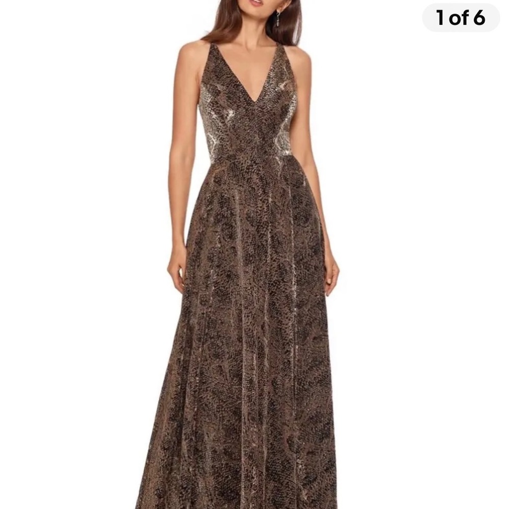 Betsy & Adam Metallic Python-Print Gown Size 6 perfect for Prom